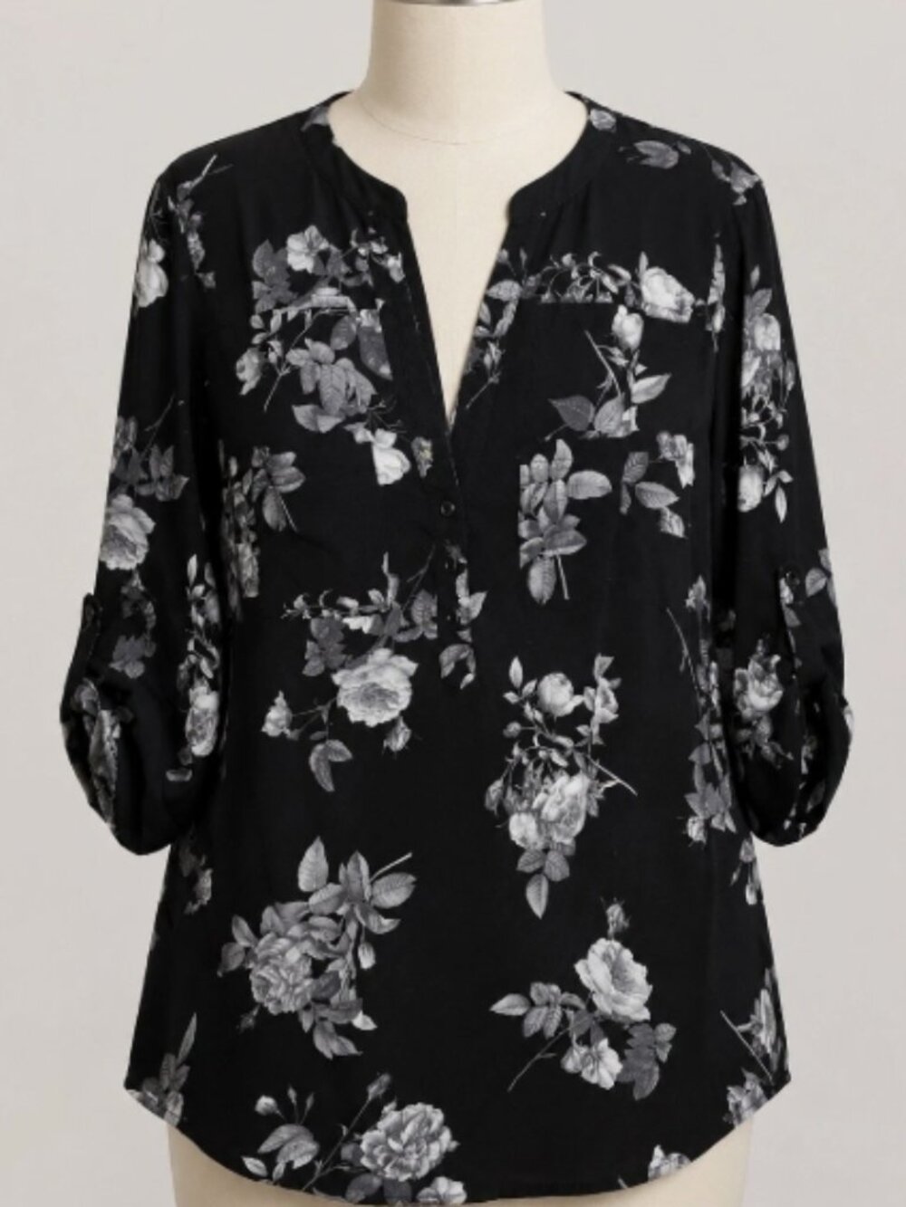 Torrid Harper Tunic Blouse Womens 1 Black Gray Floral 3/4 Sleeve V Neck Plus